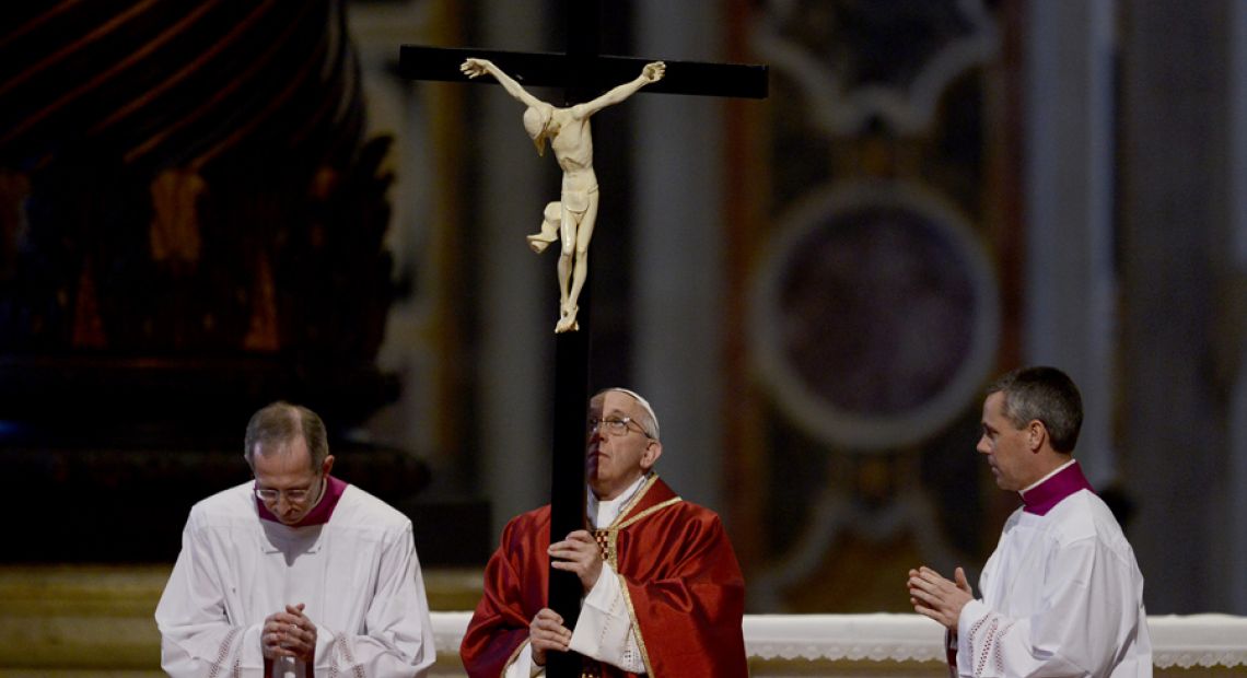 Papa-Francesco-Vaticano-3-aprile-celebrazione-della-Passione-del-Signore05.jpg