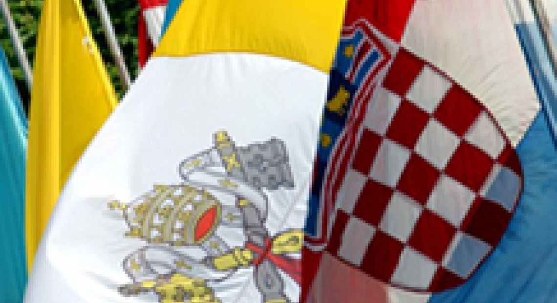 vatikan-hrvatska-zastava2.jpg